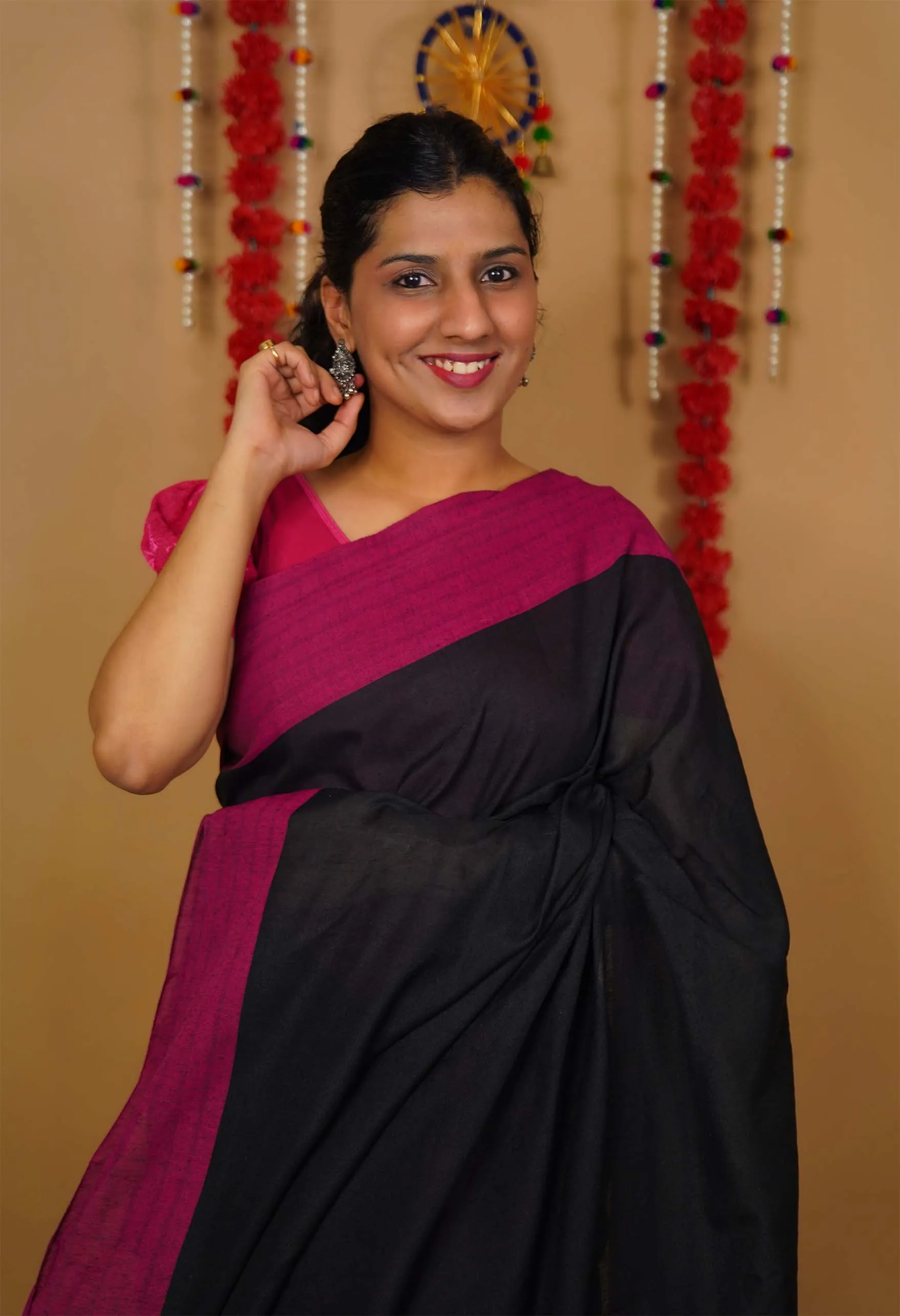 Ready to wear Handloom Weave Black And pink  Wrap in 1 minute Saree
