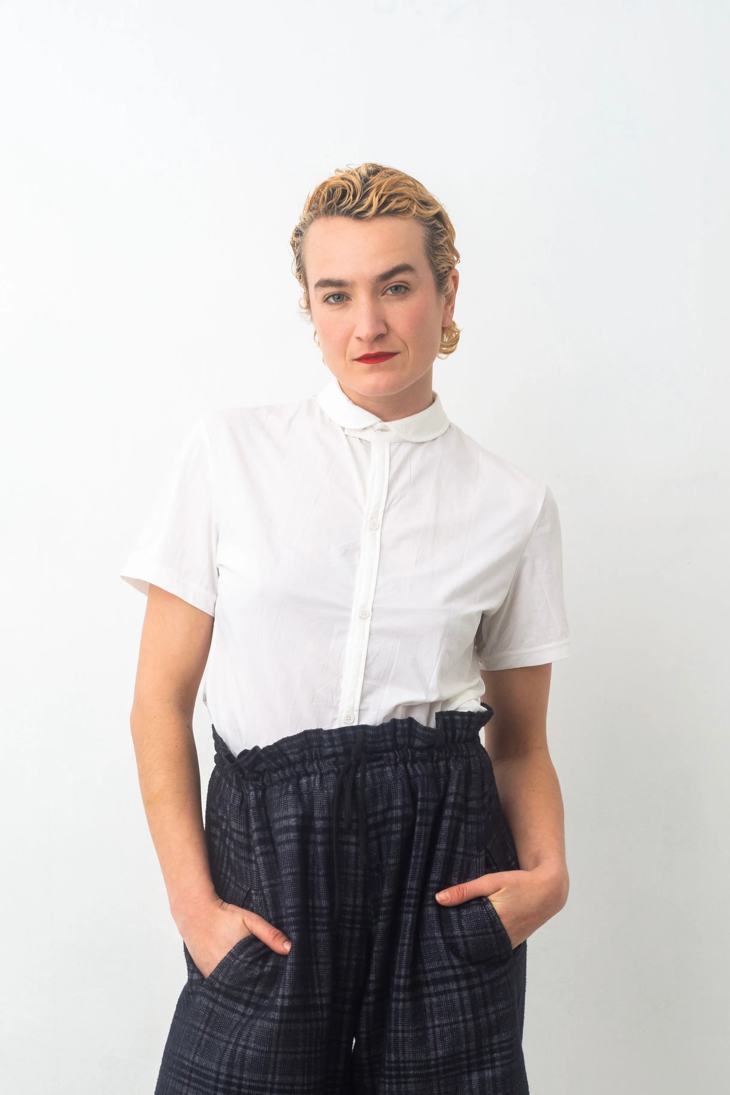 Y’s white stretchy shirt with round collar